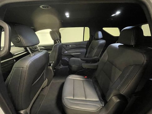 Used 2026 Chevrolet Traverse LT AWD/4WD image 21