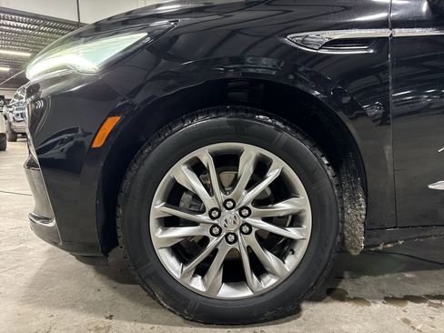 Certified 2024 Buick Enclave Avenir w/ Avenir Technology Package image 33