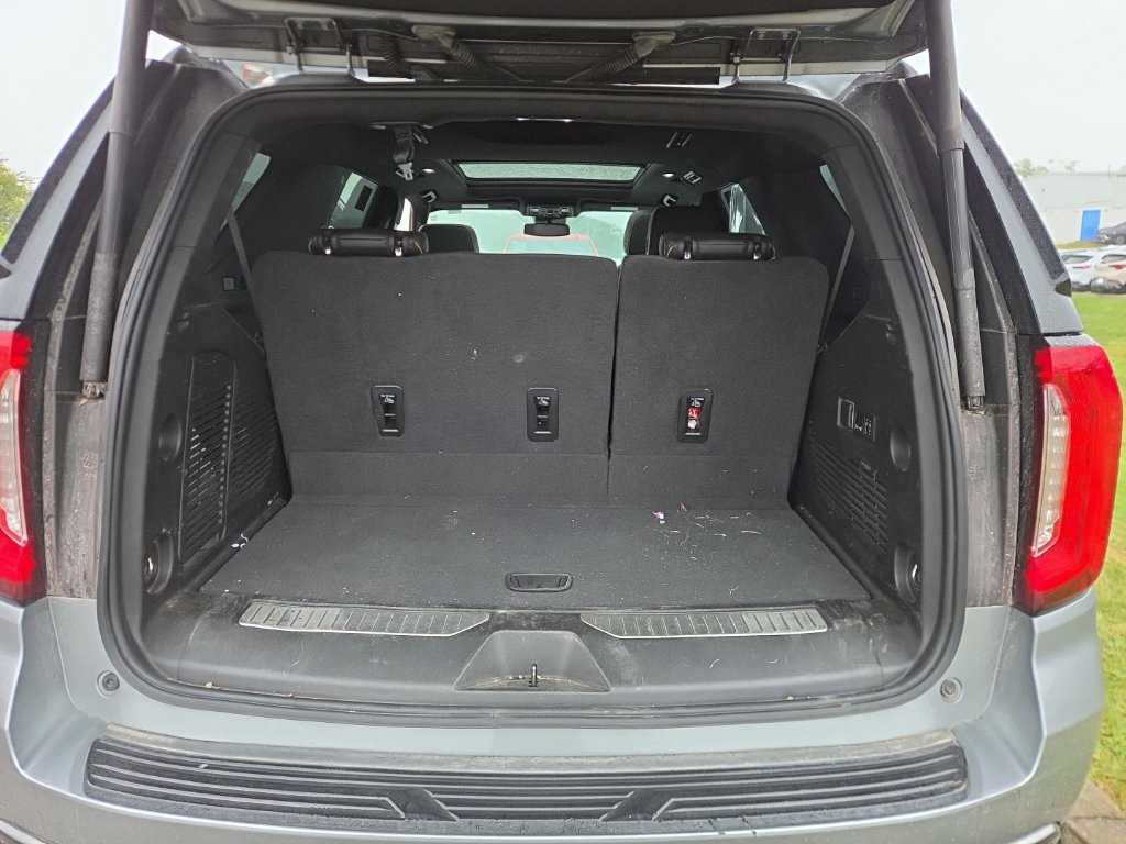 Used 2023 GMC Yukon AT4 AWD/4WD image 12