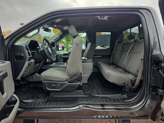 Used 2019 Ford F250 XLT w/ XLT Premium Package AWD/4WD image 16