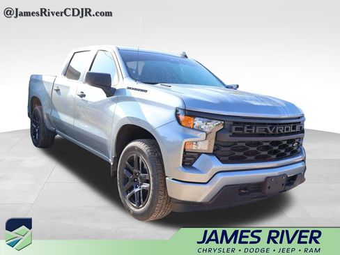 Used 2025 Chevrolet Silverado 1500 Custom w/ LPO, Dark Essentials Package AWD/4WD image 21