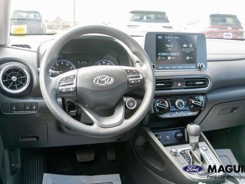 Used 2023 Hyundai Kona SEL AWD/4WD image 13