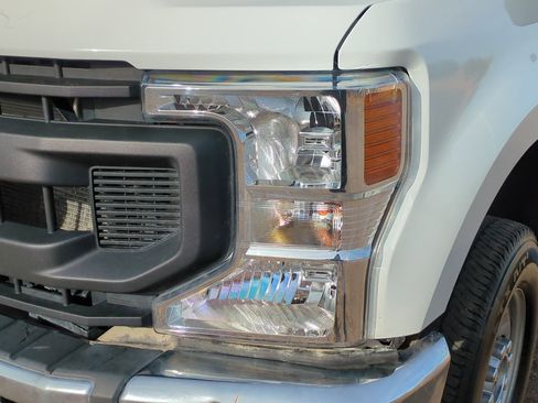 Used 2021 Ford F250 XL w/ Power Equipment Group image 10