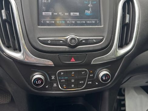Used 2018 Chevrolet Equinox LT FWD image 8