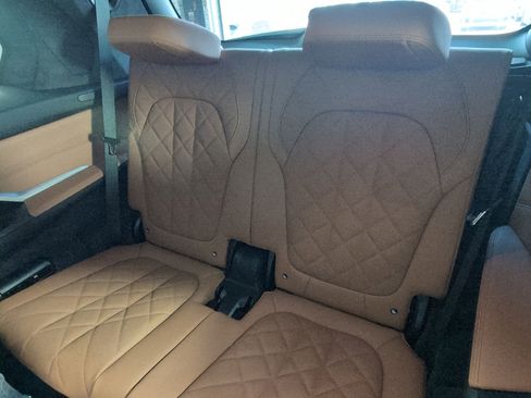 New 2026 BMW X7 xDrive40i w/ Executive Package image 30