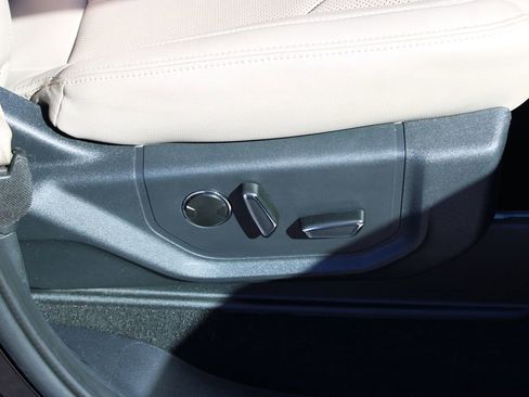 Used 2024 Ford Expedition Max Limited image 32