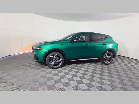 New 2026 Alfa Romeo Tonale w/ Active Assist Package AWD/4WD image 32