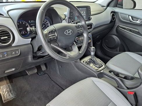 Used 2021 Hyundai Kona Limited w/ Cargo Package image 8