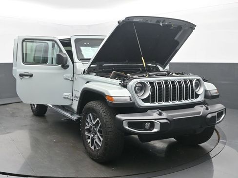 Used 2024 Jeep Wrangler Sahara AWD/4WD image 54