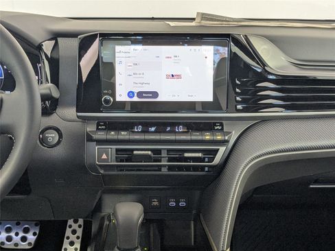 New 2026 Toyota Camry SE image 27