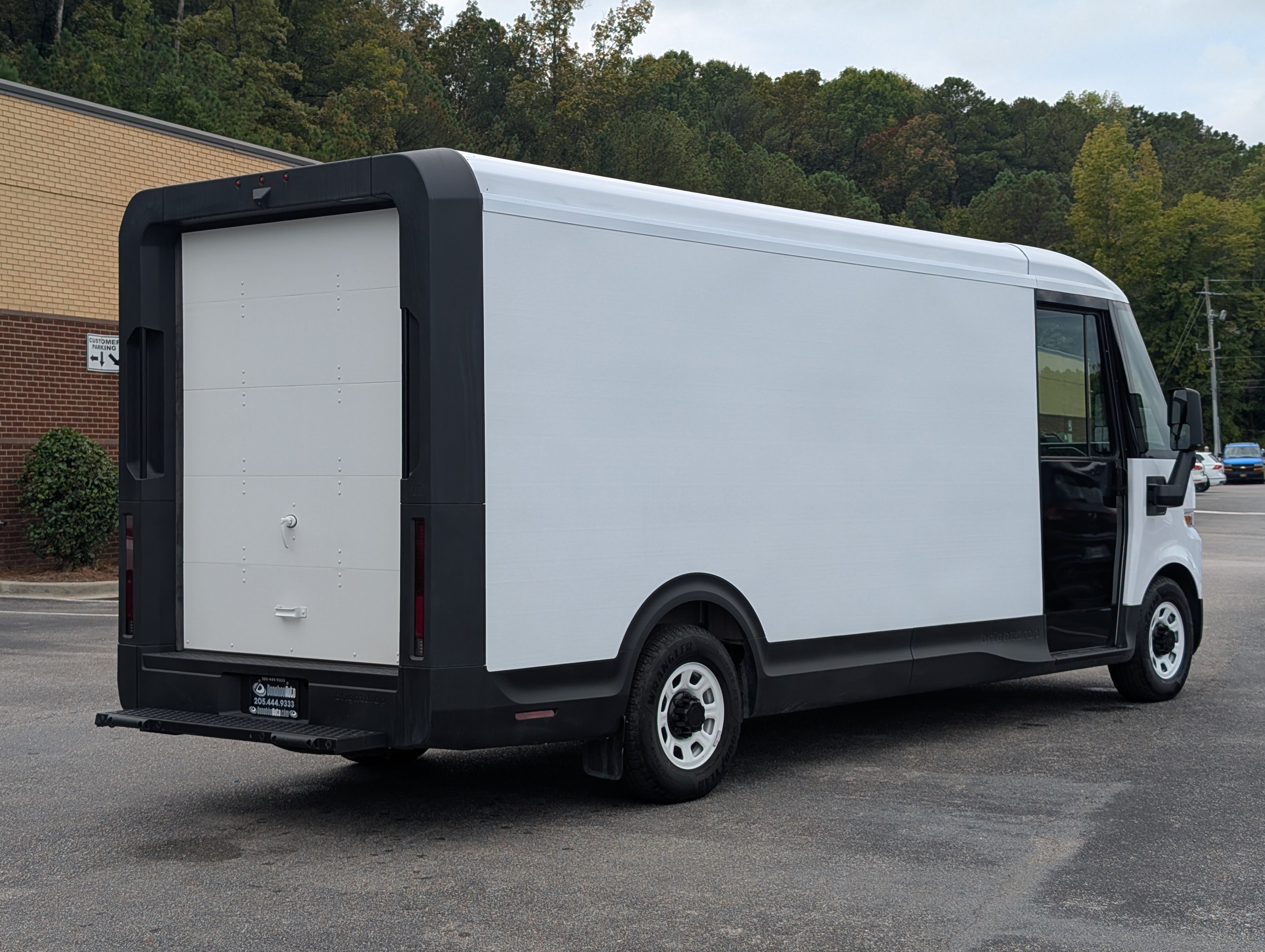 Used 2024 Chevrolet Brightdrop 600 w/ Commercial Equipment Package AWD/4WD image 9
