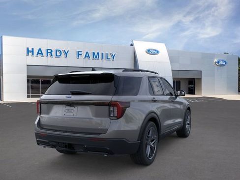 New 2026 Ford Explorer ST-Line w/ ST-Line Street Pack AWD/4WD image 8