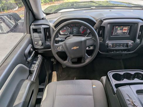 Used 2018 Chevrolet Silverado 1500 Custom w/ Custom Value Package RWD image 15