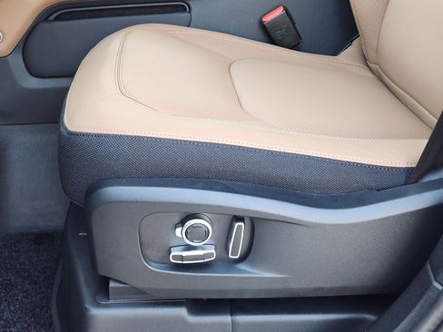 New 2026 Land Rover Defender 130 V8 image 24