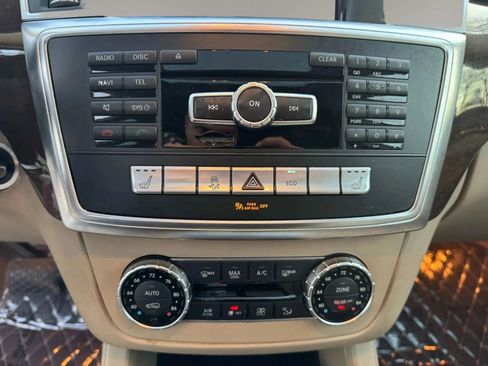 Used 2015 Mercedes-Benz GL 450 4MATIC w/ Appearance Package image 17