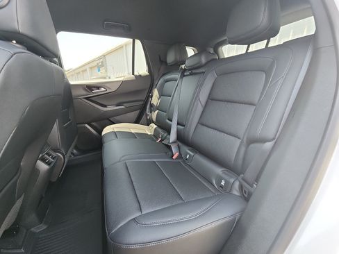 New 2026 Chevrolet Equinox LT w/ Convenience Package II FWD image 22