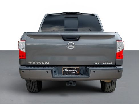 Used 2017 Nissan Titan SL AWD/4WD image 8