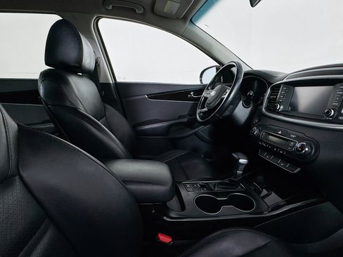 Used 2020 Kia Sorento EX image 28