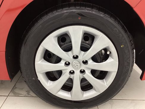 Used 2021 Toyota Corolla LE FWD image 44