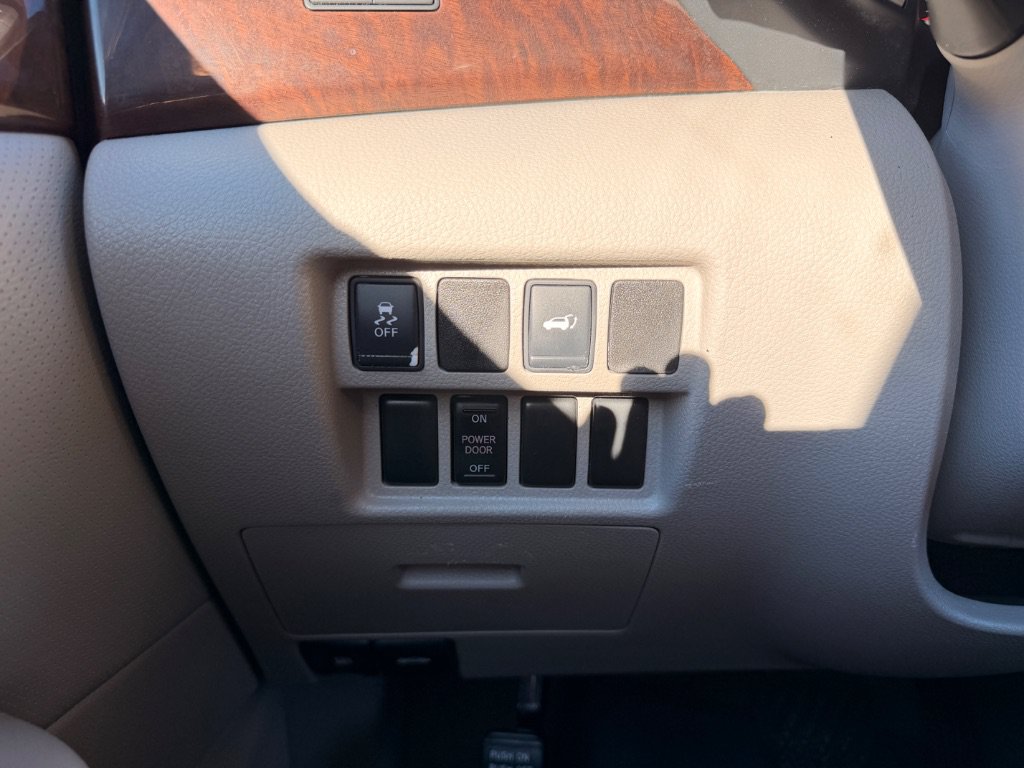 Used 2015 Nissan Quest SL w/ Bose Package FWD image 10