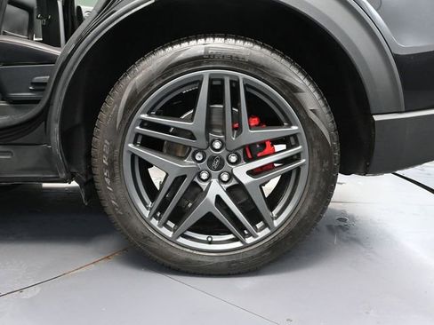 Used 2025 Ford Explorer ST image 13