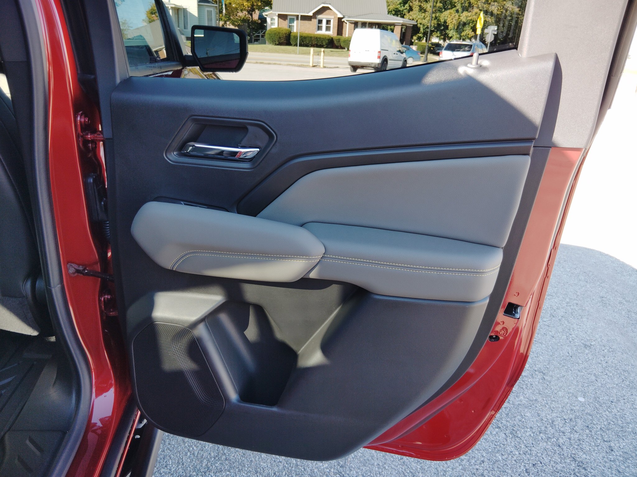 New 2026 Chevrolet Colorado ZR2 w/ Technology Package AWD/4WD image 28