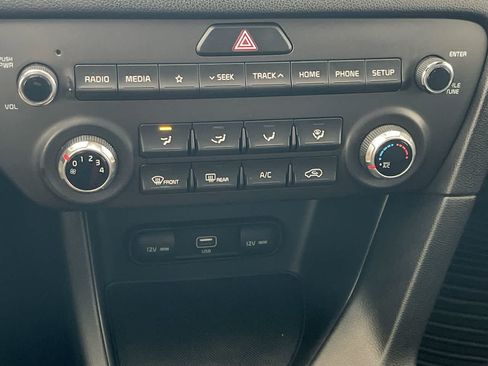 Used 2020 Kia Sportage LX AWD/4WD image 18