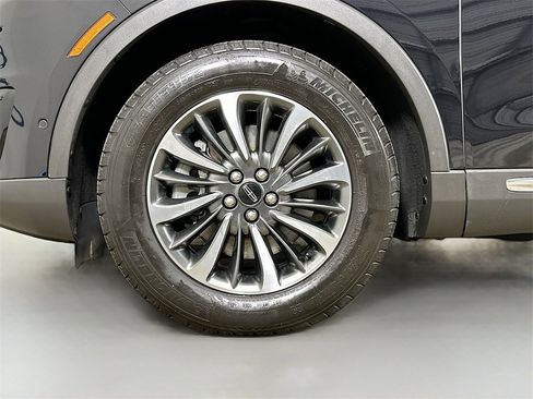 Used 2020 Lincoln Nautilus Reserve w/ Equipment Group 201A image 39