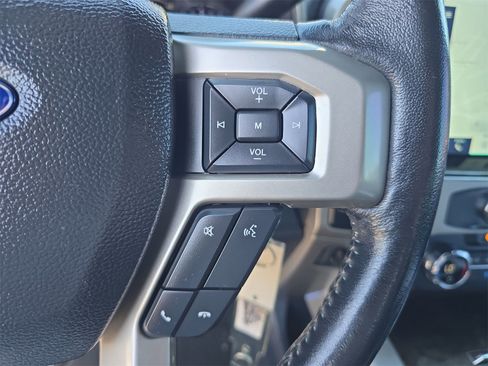 Used 2022 Ford F250 Lariat w/ Black Appearance Package image 23