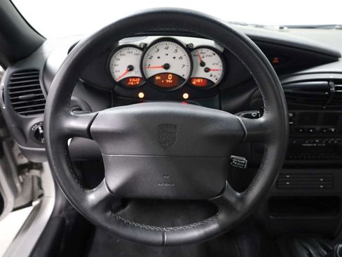Used 2000 Porsche Boxster RWD image 22