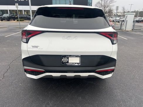 Certified 2023 Kia Sportage LX image 4