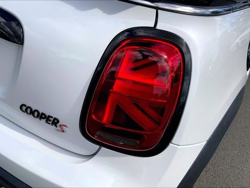 Certified 2023 MINI Cooper S w/ Signature Upholstery Package image 30