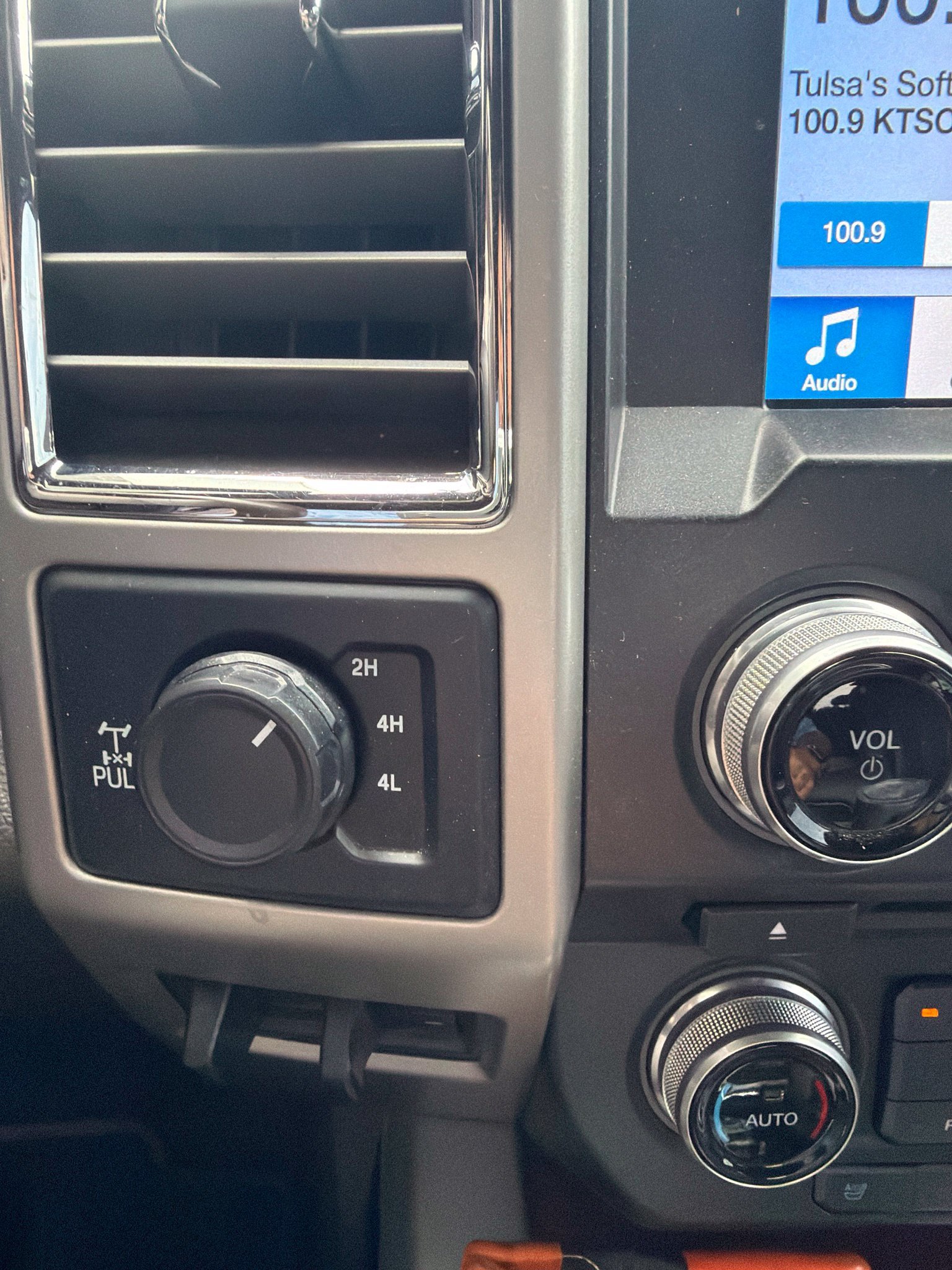 Used 2017 Ford F250 King Ranch w/ Tow Technology Bundle AWD/4WD image 5