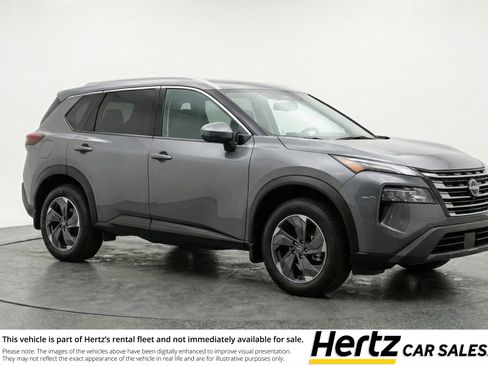 Used 2025 Nissan Rogue SV image 1