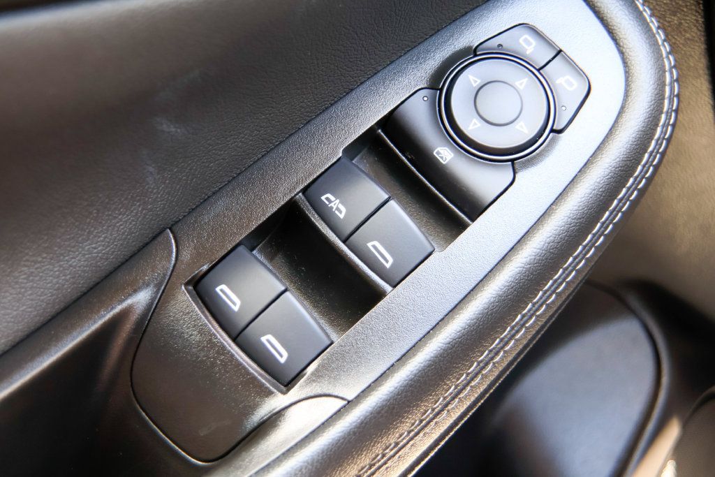 Used 2025 Buick Encore GX Preferred FWD image 16