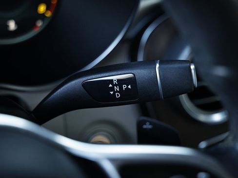 Used 2022 Mercedes-Benz GLC 300 4MATIC image 38