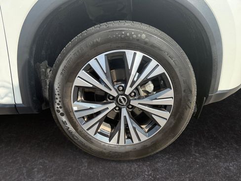 Used 2023 Nissan Rogue SV AWD/4WD image 28