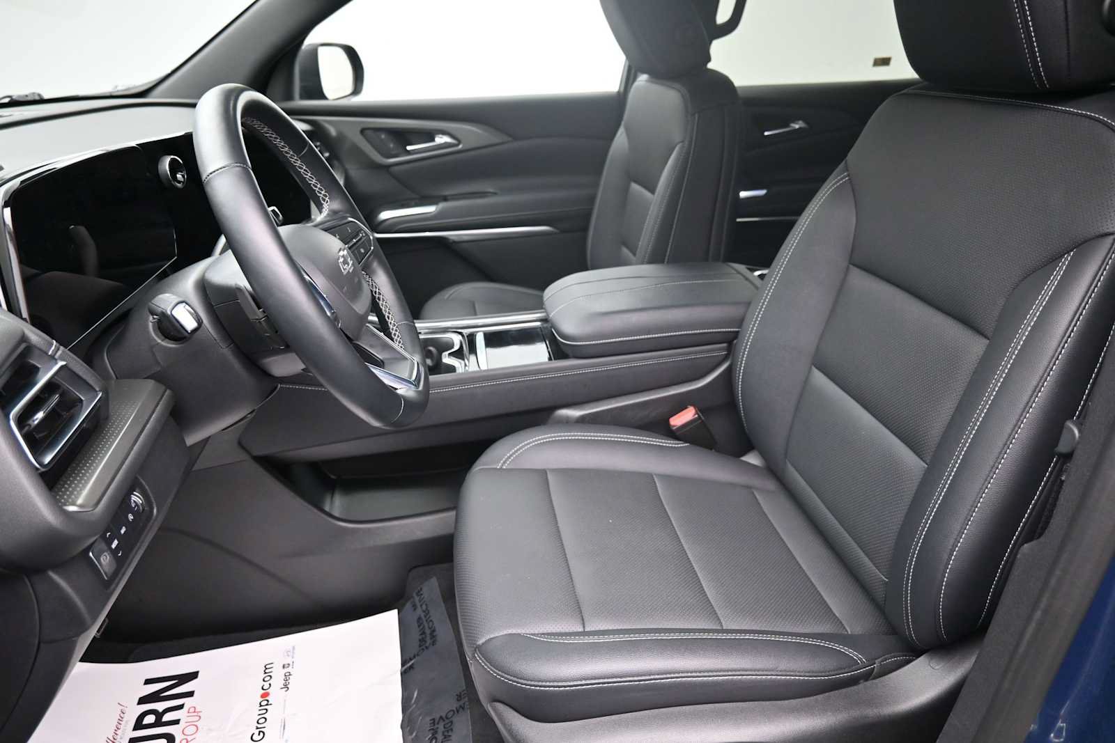 Used 2024 Chevrolet Traverse LT w/ Midnight/Sport Edition AWD/4WD image 7