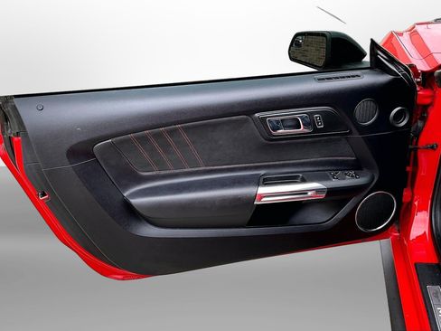 Used 2016 Ford Mustang GT Premium RWD image 25