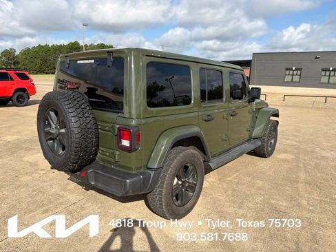 Used 2021 Jeep Wrangler Unlimited Sahara AWD/4WD image 10