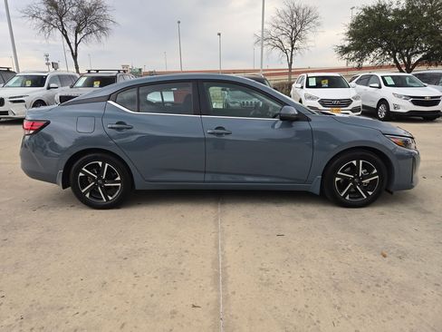 Certified 2025 Nissan Sentra SV image 8