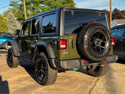 Used 2024 Jeep Wrangler Unlimited AWD/4WD image 5