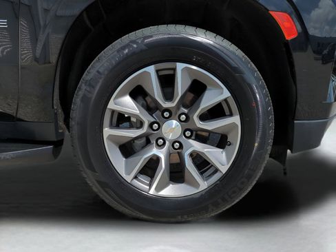 Used 2022 Chevrolet Tahoe LT w/ Luxury Package AWD/4WD image 34