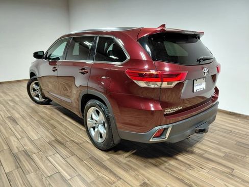 Used 2019 Toyota Highlander Limited AWD/4WD image 25