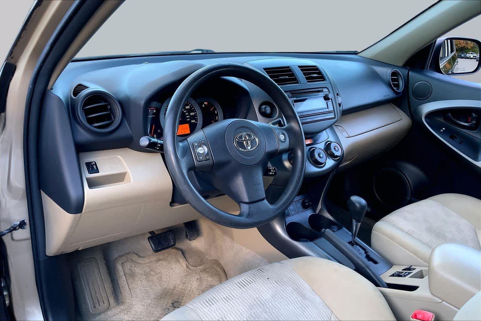 Used 2012 Toyota RAV4 4WD w/ Value Pkg image 17