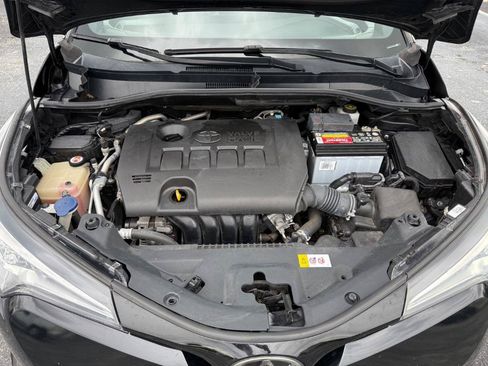 Used 2019 Toyota C-HR XLE FWD image 26