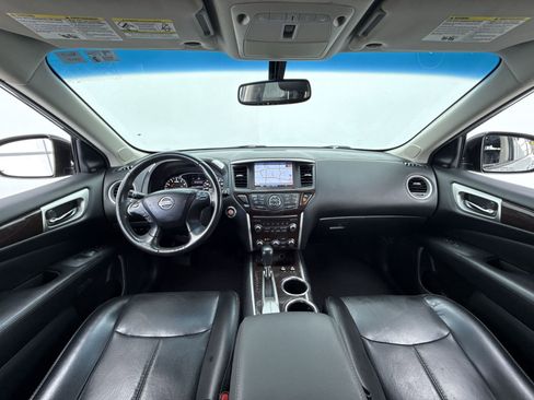 Used 2016 Nissan Pathfinder Platinum w/ Family Entertainment Package image 20