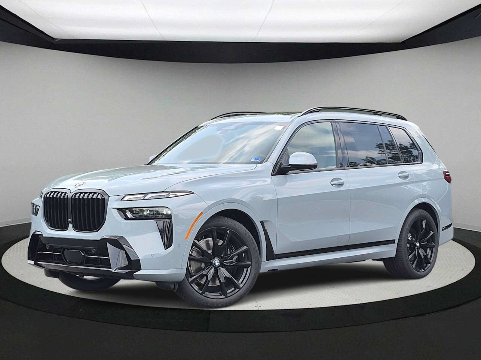 Used 2027 BMW X7 xDrive40i w/ M Sport Package AWD/4WD image 1