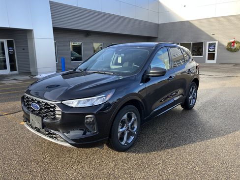 Used 2024 Ford Escape ST-Line w/ Tech Pack #1 image 2