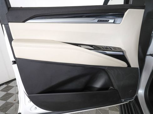 Used 2025 Cadillac Escalade ESV Sport w/ LPO, ONYX Package AWD/4WD image 16